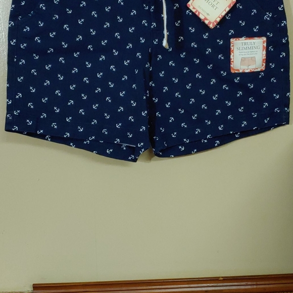 Dockers 🆕 Soft Slimming Anchor Shorts 8 - Picture 5 of 14